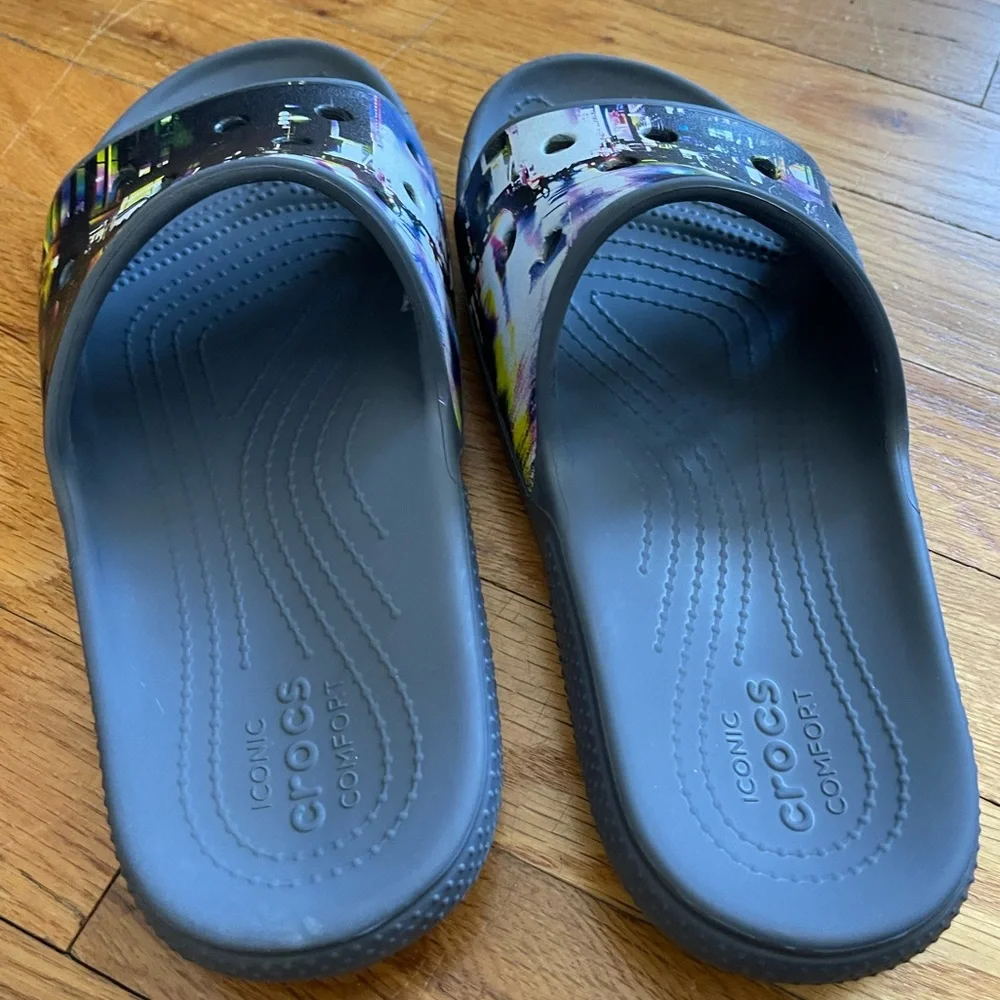 Crocs